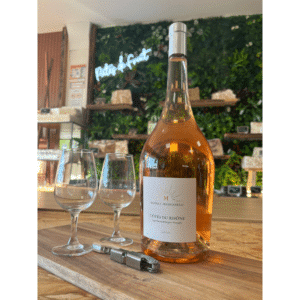 Magnum rosé Juliette Famille Manganelli servi frais en terrasse apéritif estival Côtes du Rhône