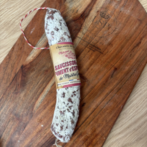 saucisson au piment d'Espelette artisanal Maistre Georges Charcuterie du Luberon